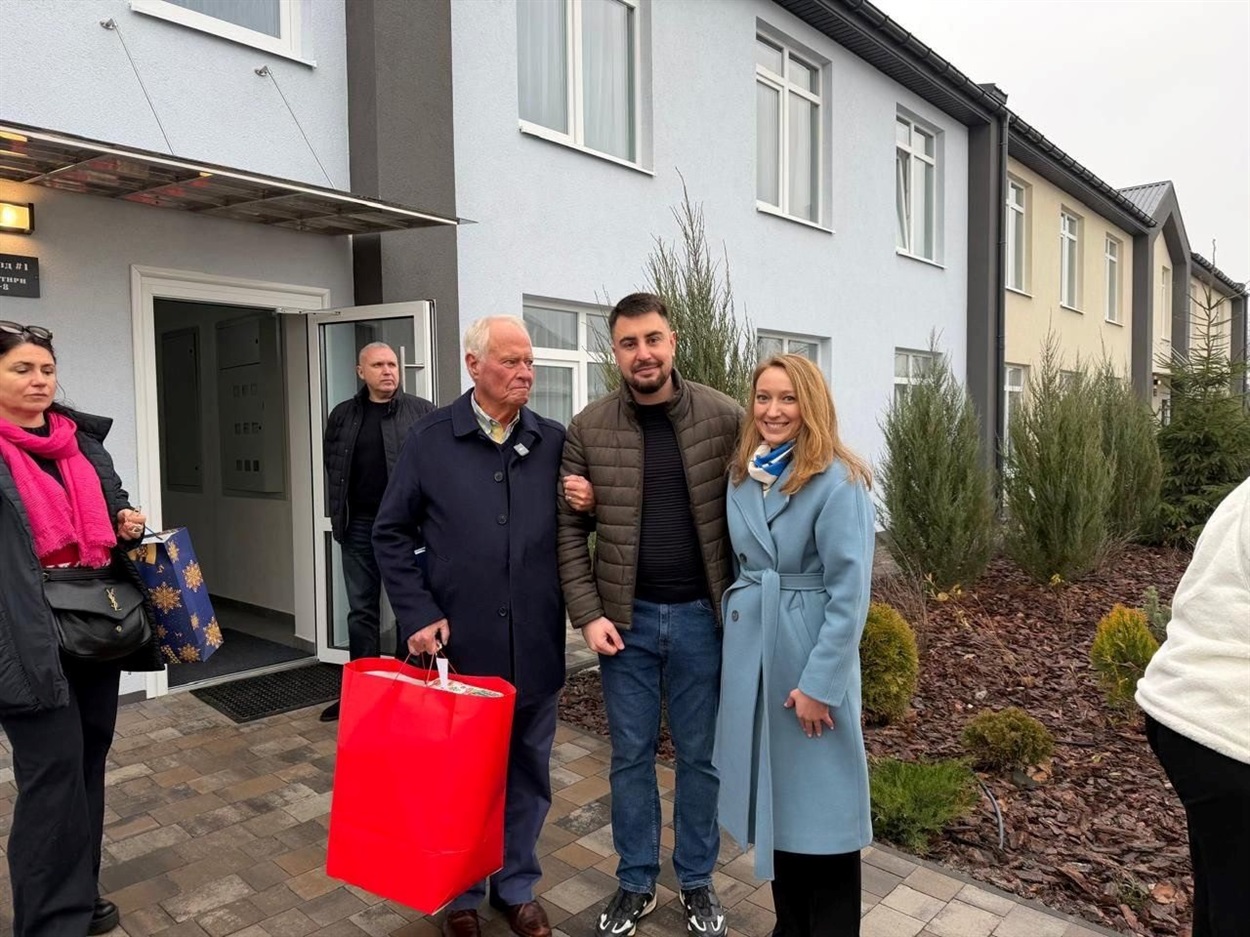 Делл Лой Хансен (ліворуч), праворуч від нього Олександр Сушко @ Фото: hum.giving