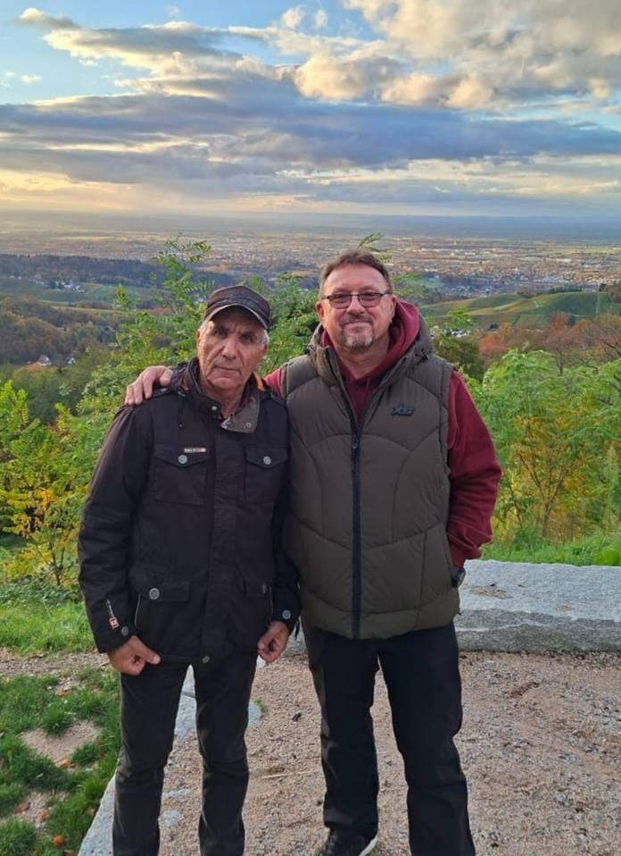 Парамедик Фазел Манан та військовий капелан Анатолій Пономарьов — волонтери з 2014 року. Фото Фазела Манана