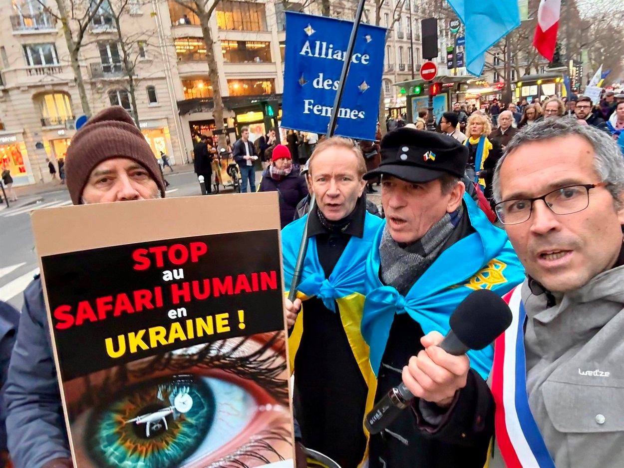 Акція в Парижі. Фото з Фейсбук-сторінки Заріни Забріскі