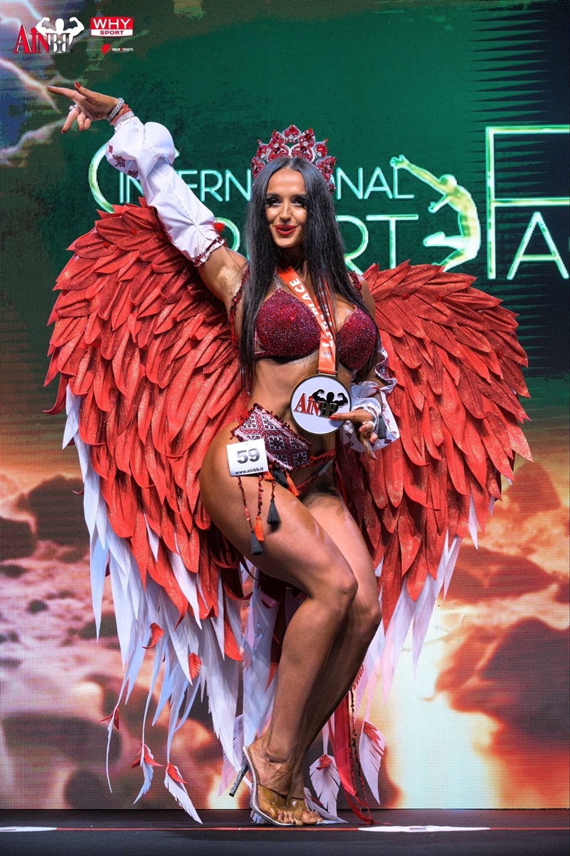 Одну з золотих медалей на турнірі The Best Natural in Show Альона Ковальчук виборола у категорії Angel. 2025 рік. Фото: A.I.N.B.B