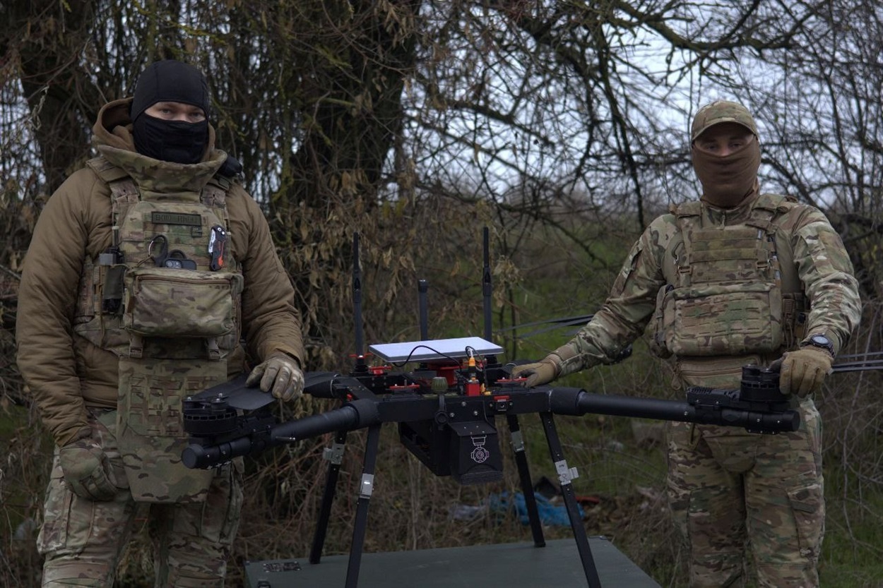 Українські військові отримали понад десять БпЛА типу Vampire та Heavy Shot. Фото: Телеграм-канал Олександра Прокудіна