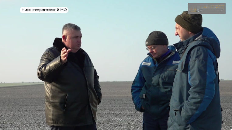 За словами так званого голови Нижньосірогозького муніципального округу Владислава Нікітенка, до ліквідації наслідків негоди довелося залучати ремонтні бригадами з Мелітополя. Скриншот окупаційного відео