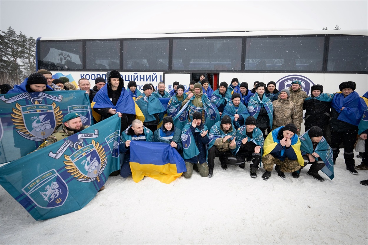 5 лютого 2026 року, відбувся перший у цьому році та 71-й за ліком обмін полоненими. Фото: Facebook-сторінка Володимира Зеленського