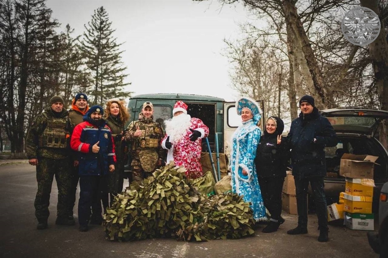 Під виглядом гуманітарної діяльності людей можуть фактично втягувати в інфраструктуру підтримки військових дій. Фото з окупаційних соцмереж