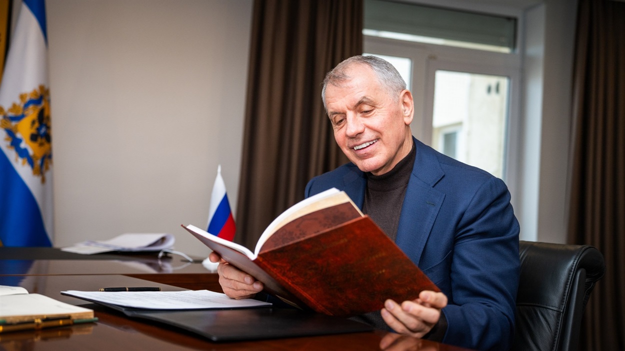 Так званий голова Держради Республіки Крим Володимир Костянтинов. Фото з окупаційних соцмереж