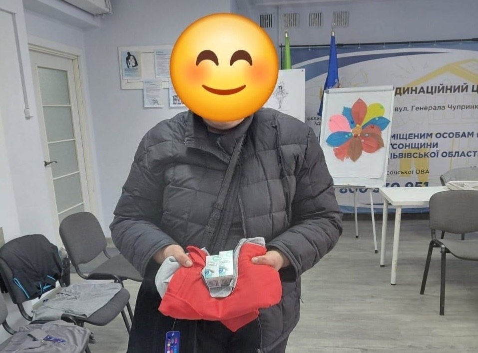 У Центрі працює “Соціальна шафа”. Фото: Telegram-канал Центру допомоги херсонцям “Вільні разом” у Львові