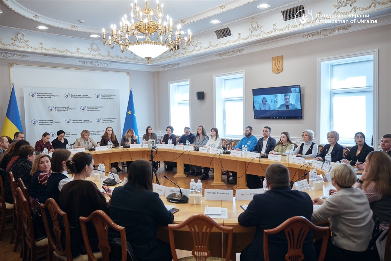 Розширене засідання експертної ради з прав громадян, постраждалих внаслідок збройної агресії проти України. Дмитро Лубінець / Facebook