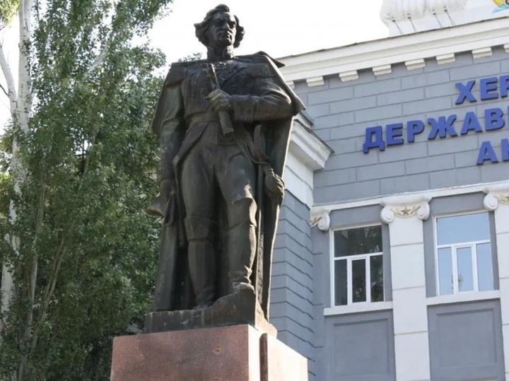 Пам’ятник адміралу Ушакову. Херсон 2021 рік