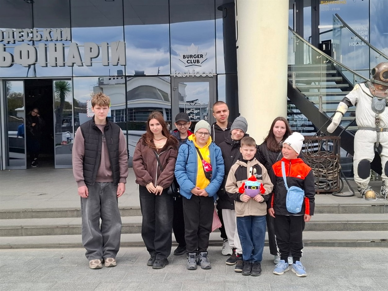 Діти ВПО з Сірогозщини побували у у дельфінарії “NEMO”. Фото:  Нижньосірогозька СВА