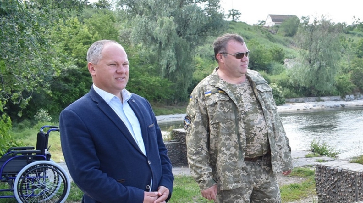 Дмитра Ляхна і Олександра Слісаренка окупанти заарештували  один день. Фото з архіву Нижні Сірогози.City