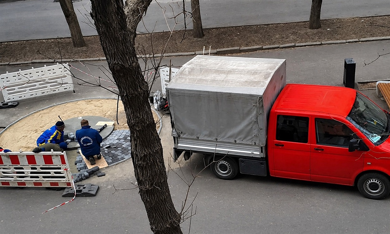 Новий артоб’єкт у Миколаєві, в сквері Героїв Рятувальників. Фото: Любов Рудя