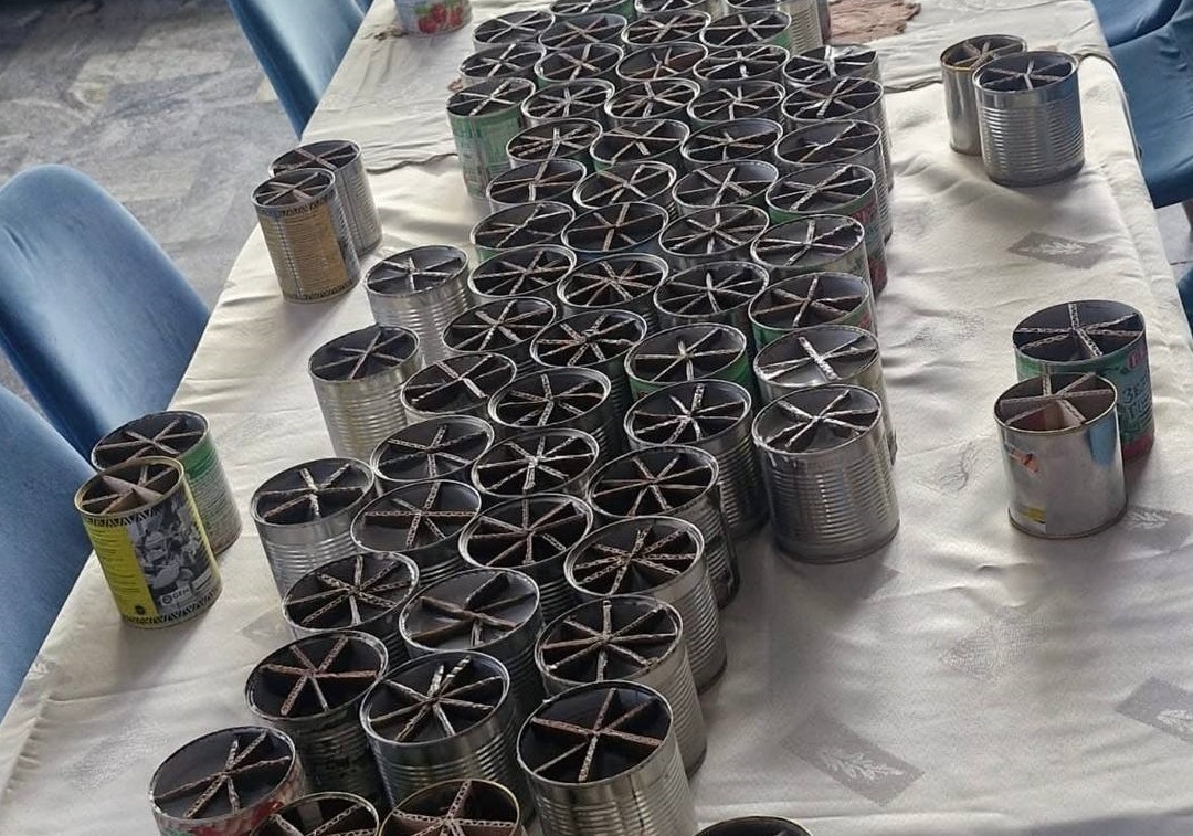 Окопні свічки. Фото: Центр допомоги херсонцям “Вільні разом” у Миколаєві / Telegram